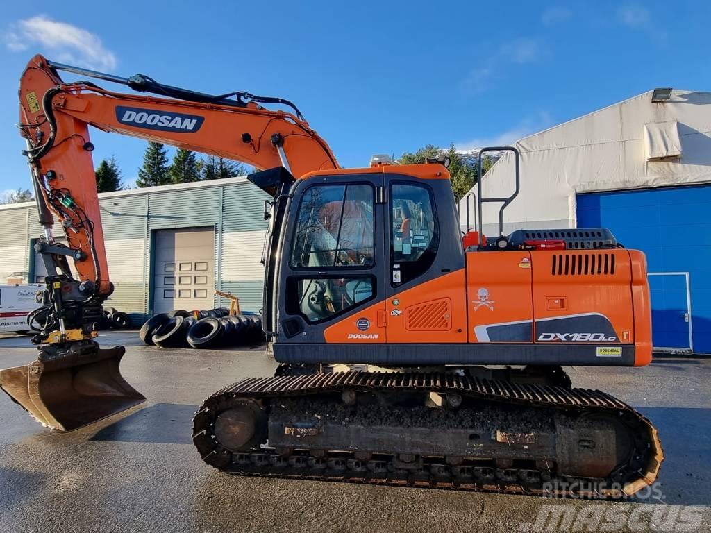 Doosan DX 180 Excavadoras sobre orugas