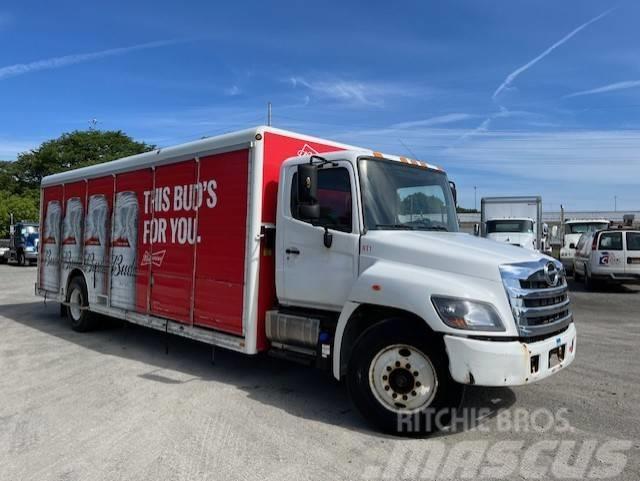 Hino 338 Camiones de reparto de bebidas