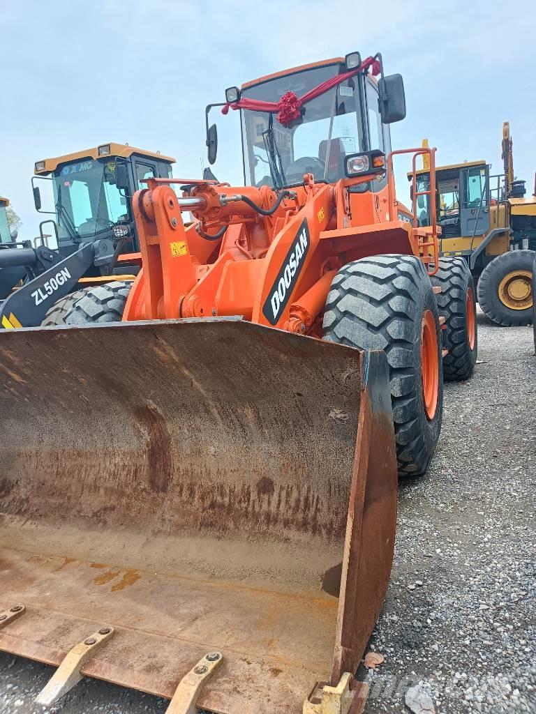 Doosan DL 505 Cargadoras sobre ruedas