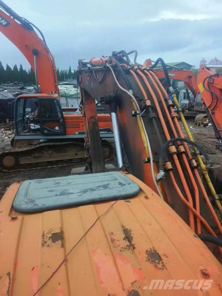 Doosan DX 260LC Excavadoras sobre orugas