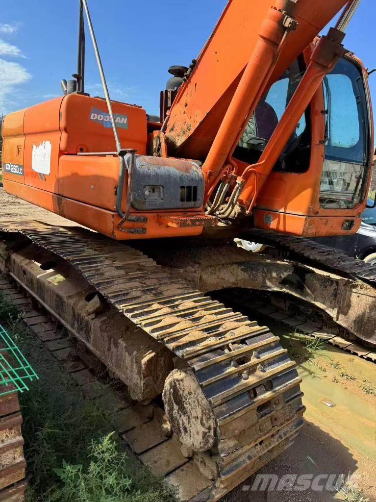 Doosan DX 260LC Excavadoras sobre orugas