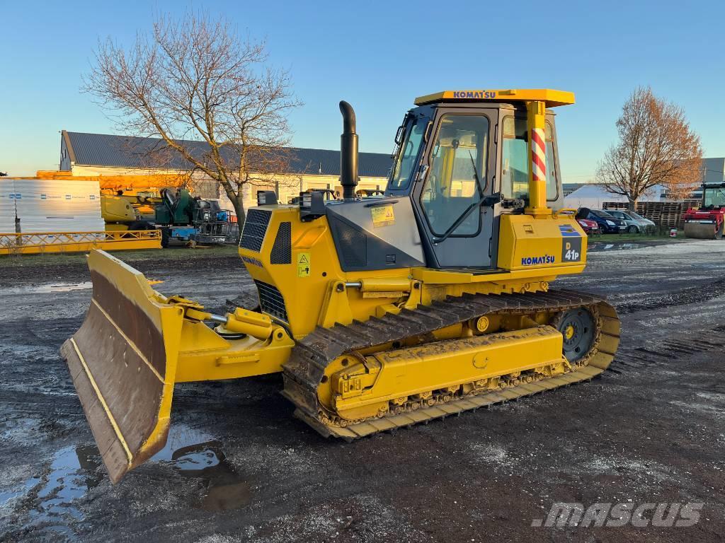 Komatsu 41p Buldozer sobre oruga