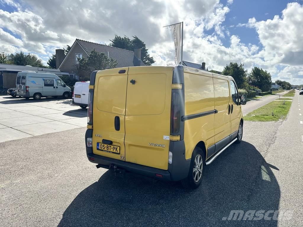 Opel Vivaro Vehículos de caha cerrada