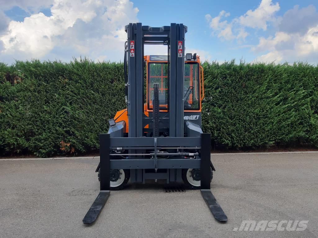 Combilift C4000CBE Montacargas para pasillo estrecho