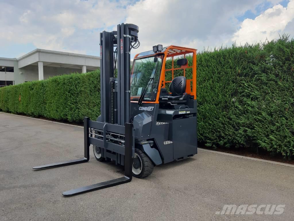 Combilift C4000CBE Montacargas para pasillo estrecho