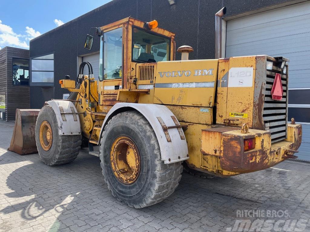 Volvo L120B Cargadoras sobre ruedas