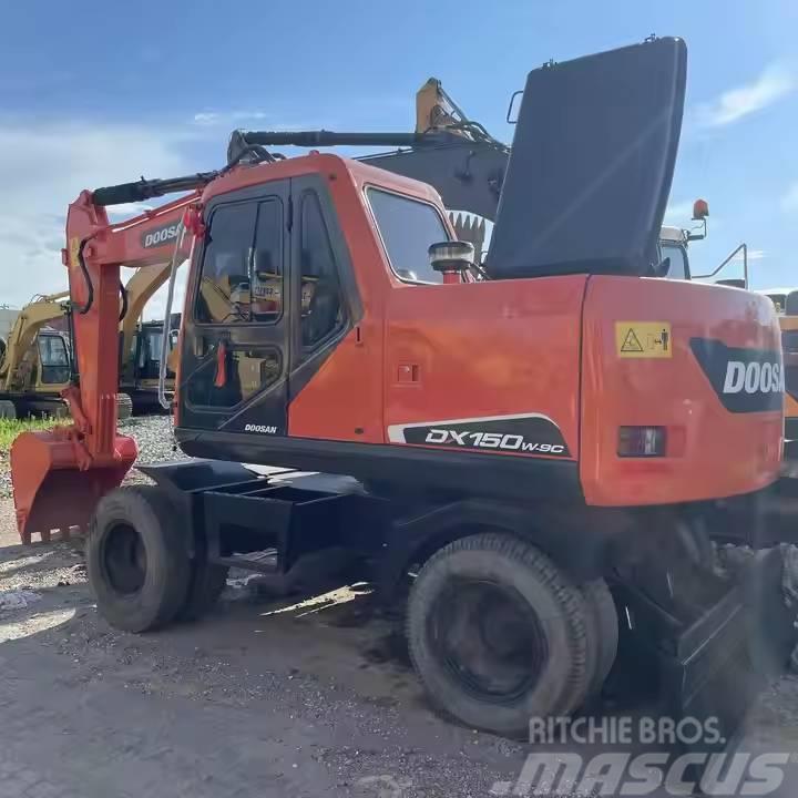 Doosan DX150W-9C Excavadoras de ruedas