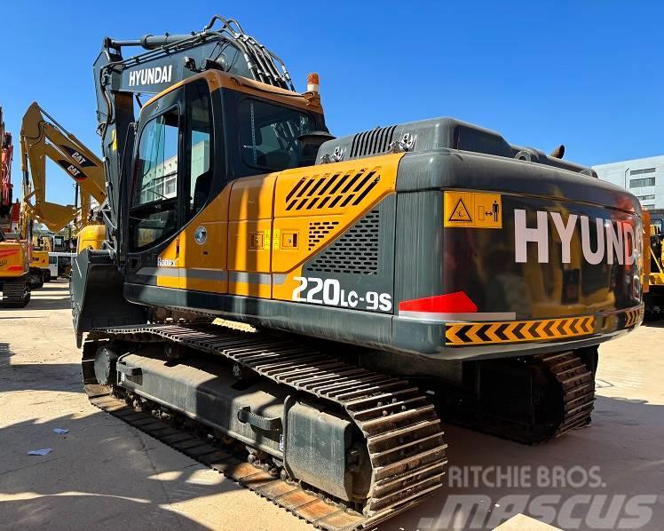 Hyundai 220LC-9S Excavadoras sobre orugas