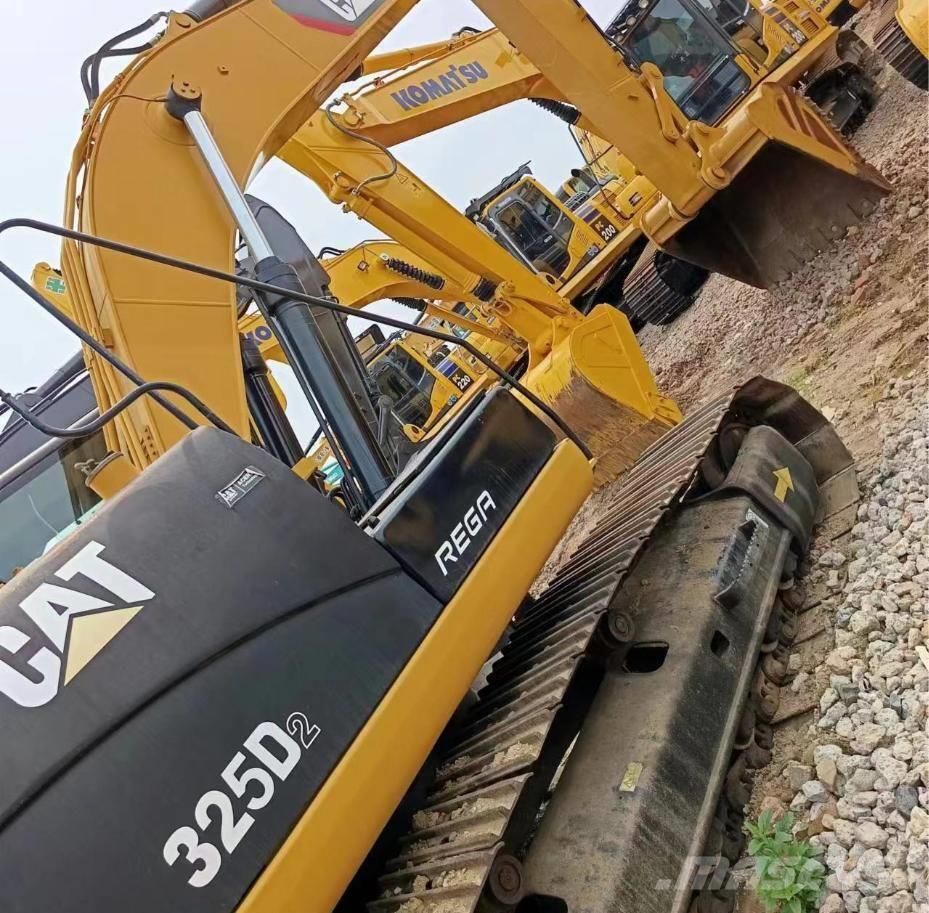 CAT 325 D2 Excavadoras sobre orugas