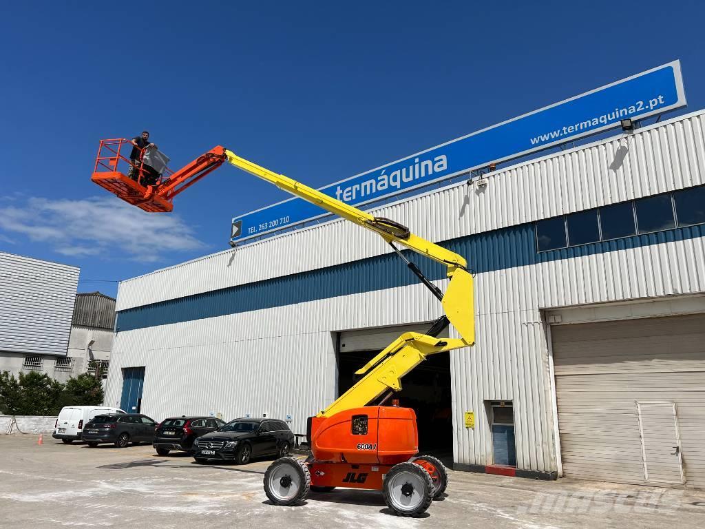 JLG 600 AJ Plataformas con brazo de elevación manual