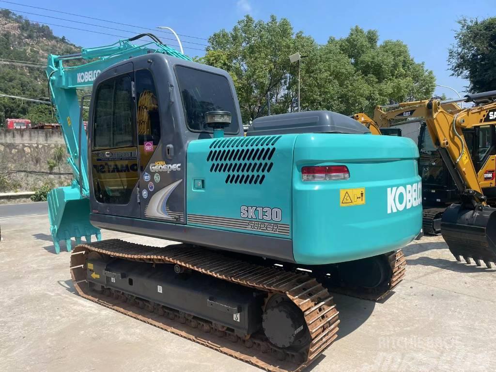 Kobelco SK130-8 Excavadoras 7t - 12t