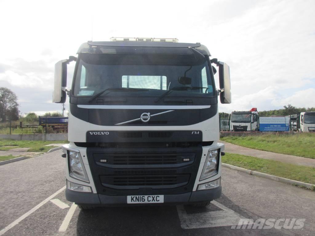 Volvo FM 370 Camiones de superficie plana/cabrestantes