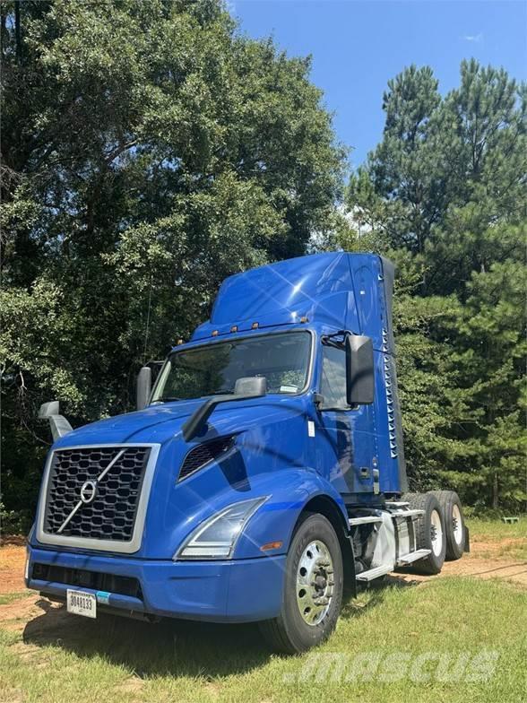 Volvo VNL64T300 Camiones tractor