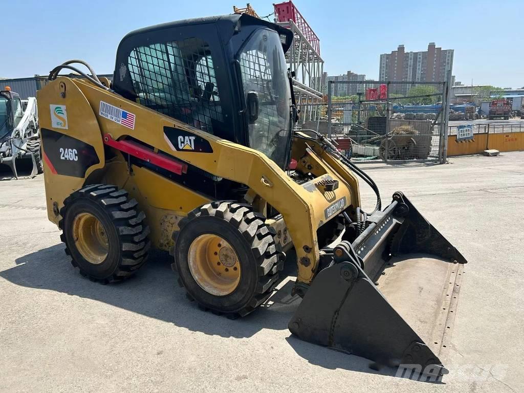 CAT 246 C Minicargadoras