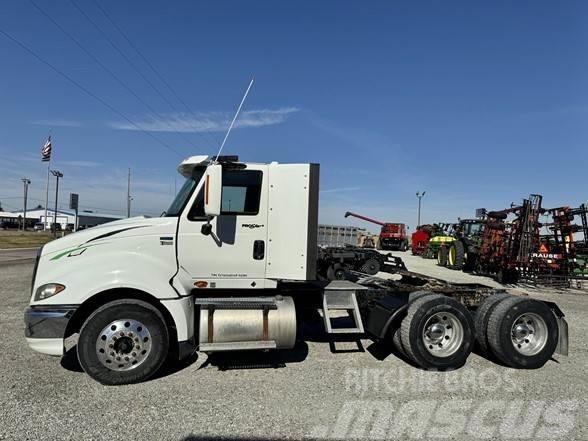 International PROSTAR Camiones tractor