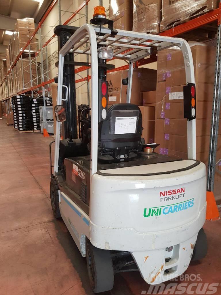 Unicarriers 1Q2L25Q Carretillas de horquilla eléctrica