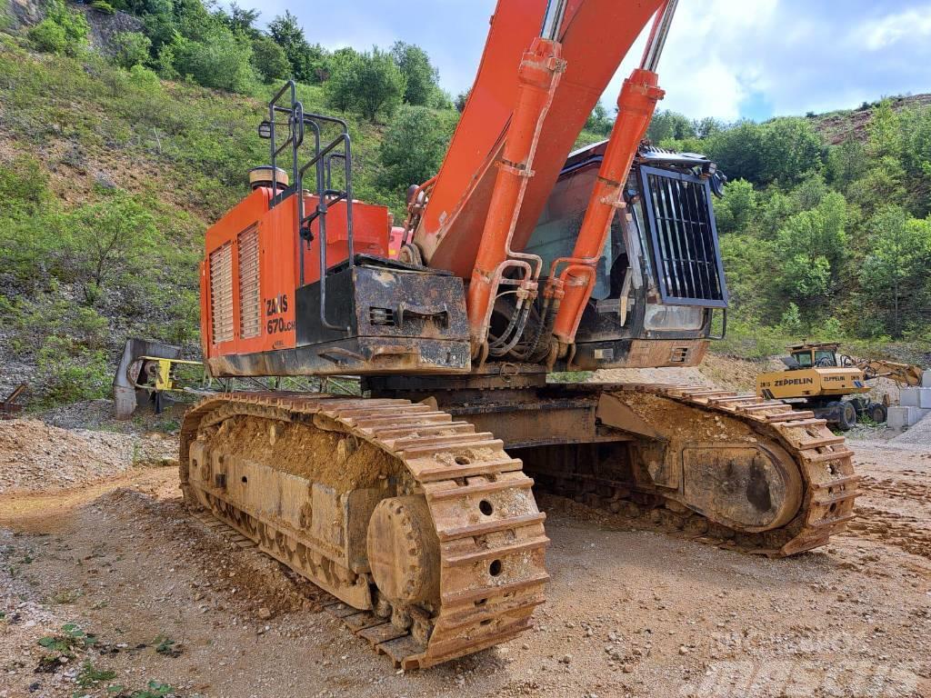 Hitachi ZX670ICH-5B Excavadoras sobre orugas