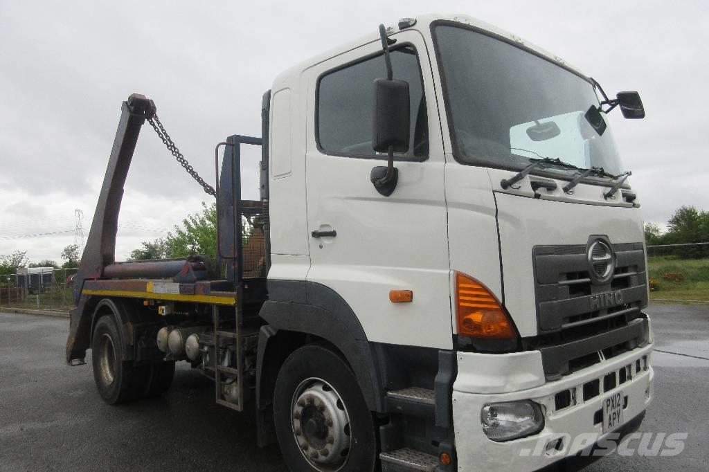 HINO 700 Camiones portacubetas