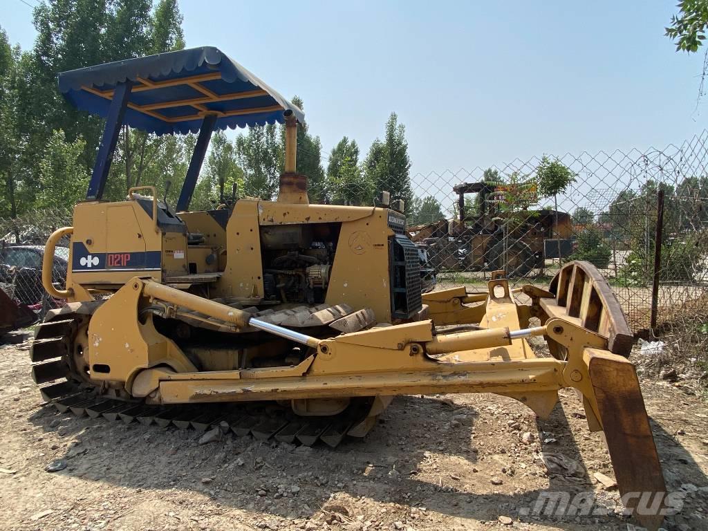 Komatsu D21P-6 Buldozer sobre oruga