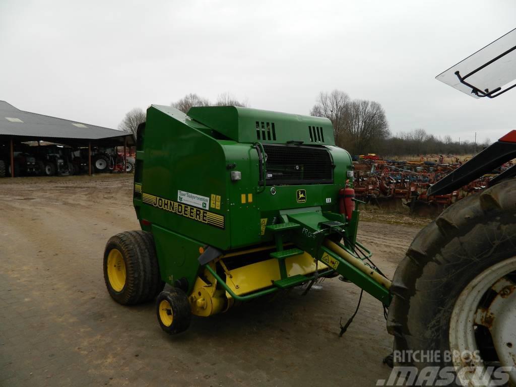 John Deere 575 Empacadoras circular