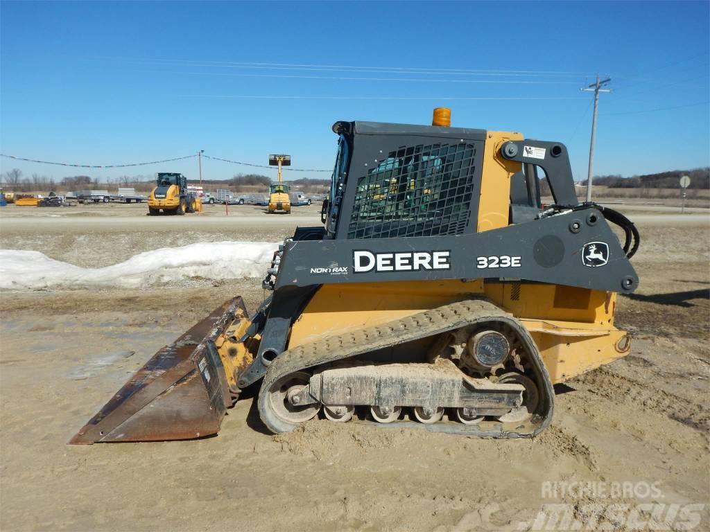 John Deere 323E Minicargadoras