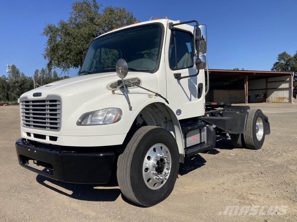 Freightliner M2 106 Camiones tractor