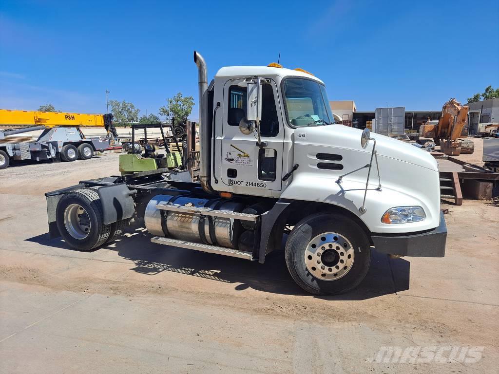 Mack CX612 Camiones tractor