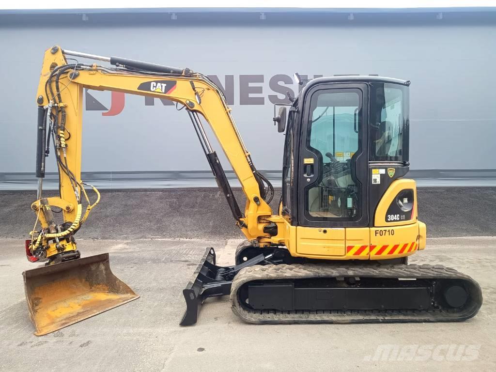 CAT 304CCR PYÖRITTÄJÄLLÄ Miniexcavadoras