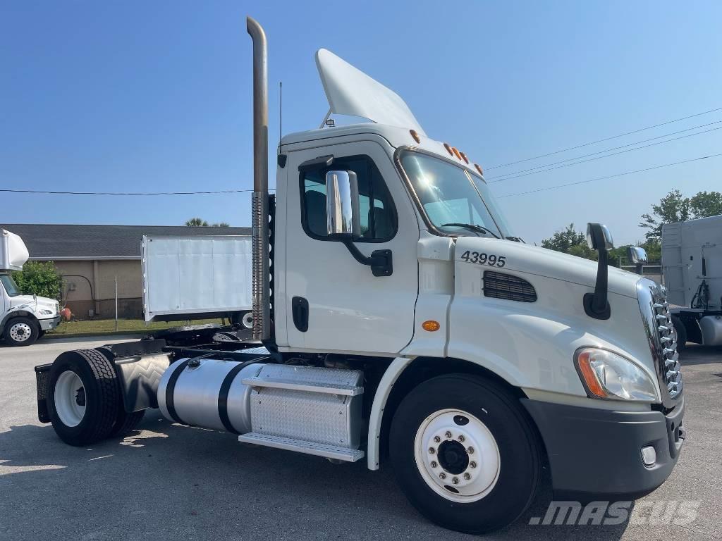 Freightliner Cascadia 113 Camiones tractor