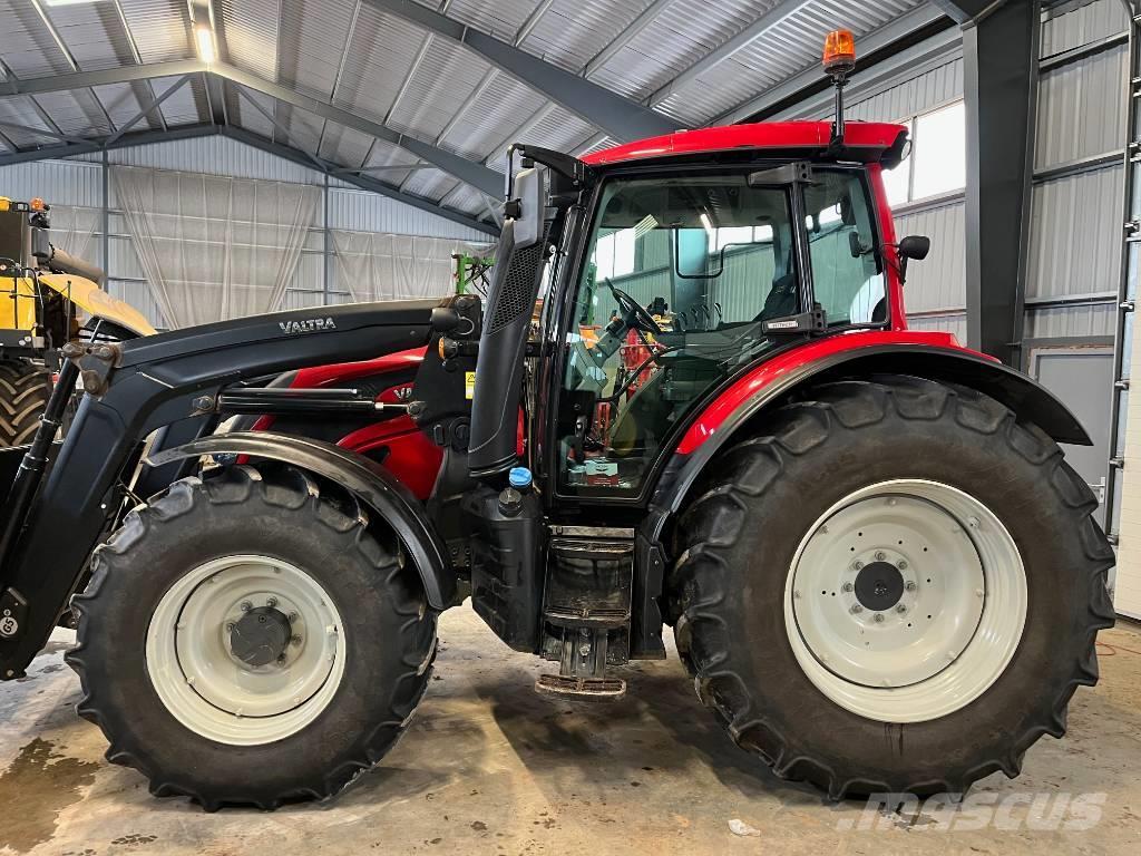 Valtra N 124 Tractores