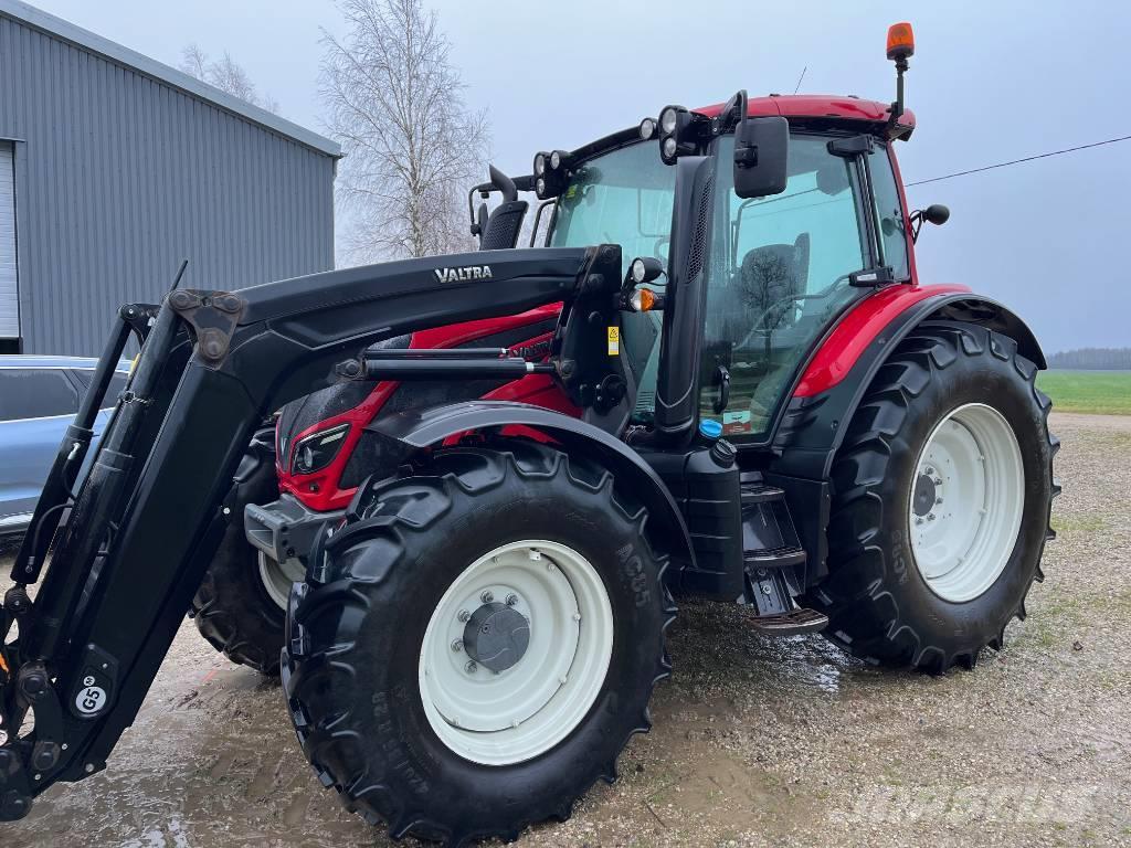 Valtra N 124 Tractores