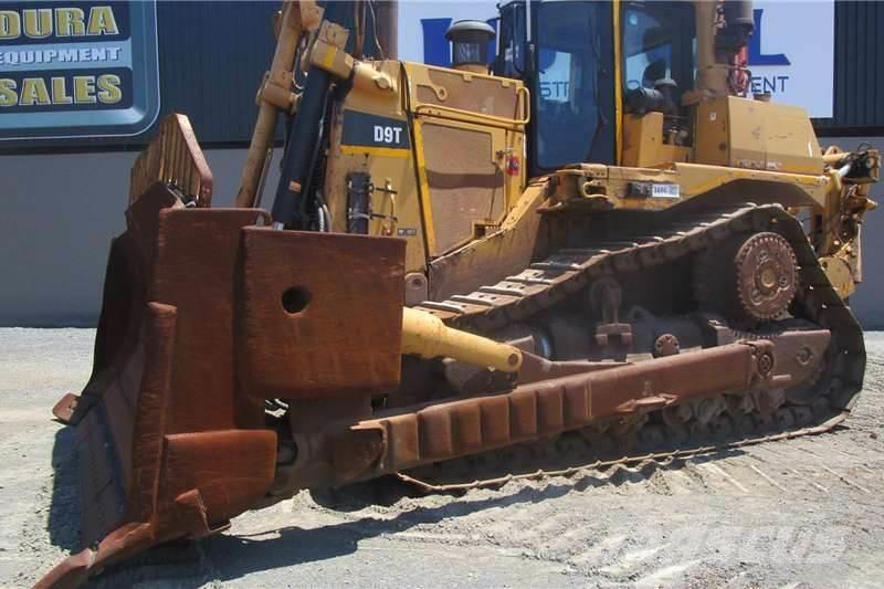 CAT D9T Buldozer sobre oruga