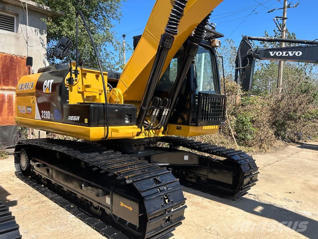 CAT 320 D2 Excavadoras sobre orugas