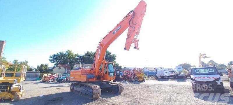 Doosan DX300 LC Excavadoras sobre orugas