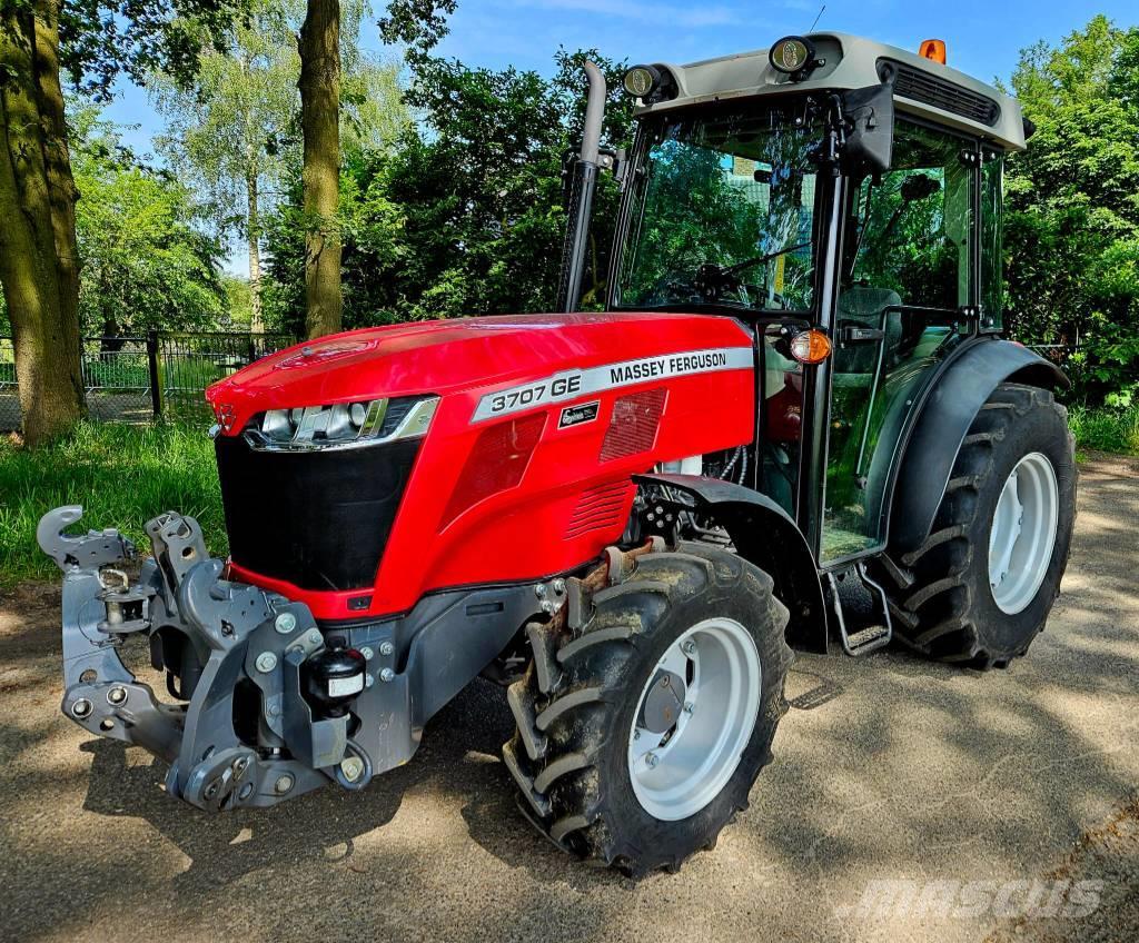 Massey Ferguson 3707 Tractores