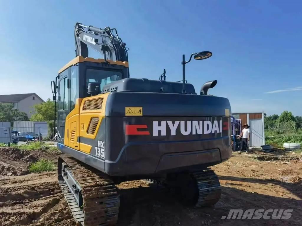 Hyundai HX135 Excavadoras sobre orugas