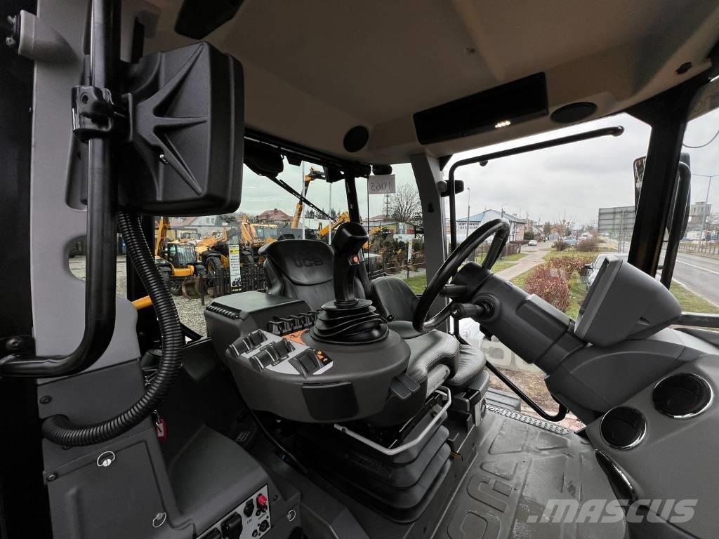 JCB Fastrac 4220 Tractores