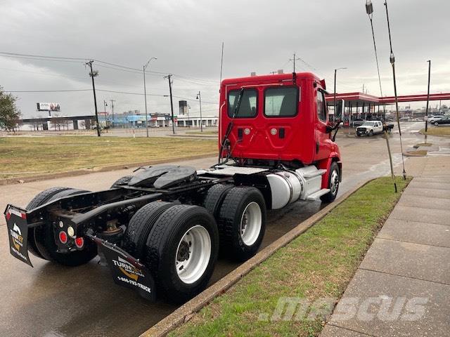 Freightliner Cascadia 113 Camiones tractor