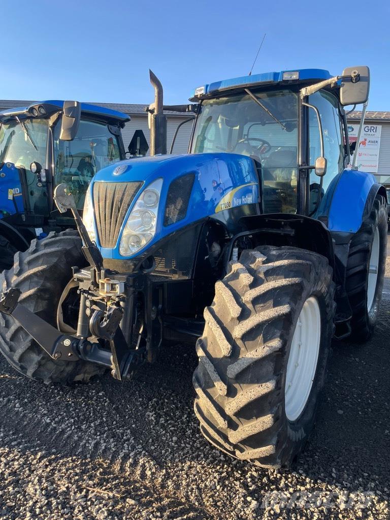 New Holland T7030 Tractores