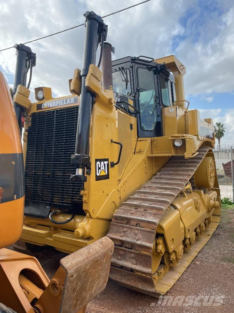 CAT D8L Buldozer sobre oruga