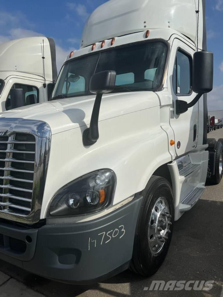 Freightliner Cascadia 113 Camiones tractor