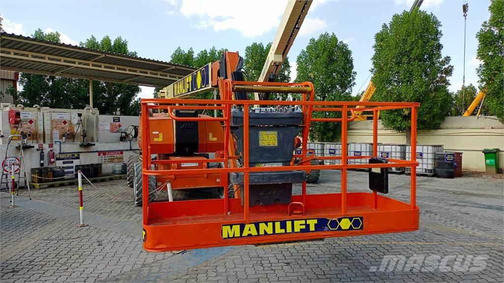 JLG 800AJ Plataformas con brazo de elevación manual