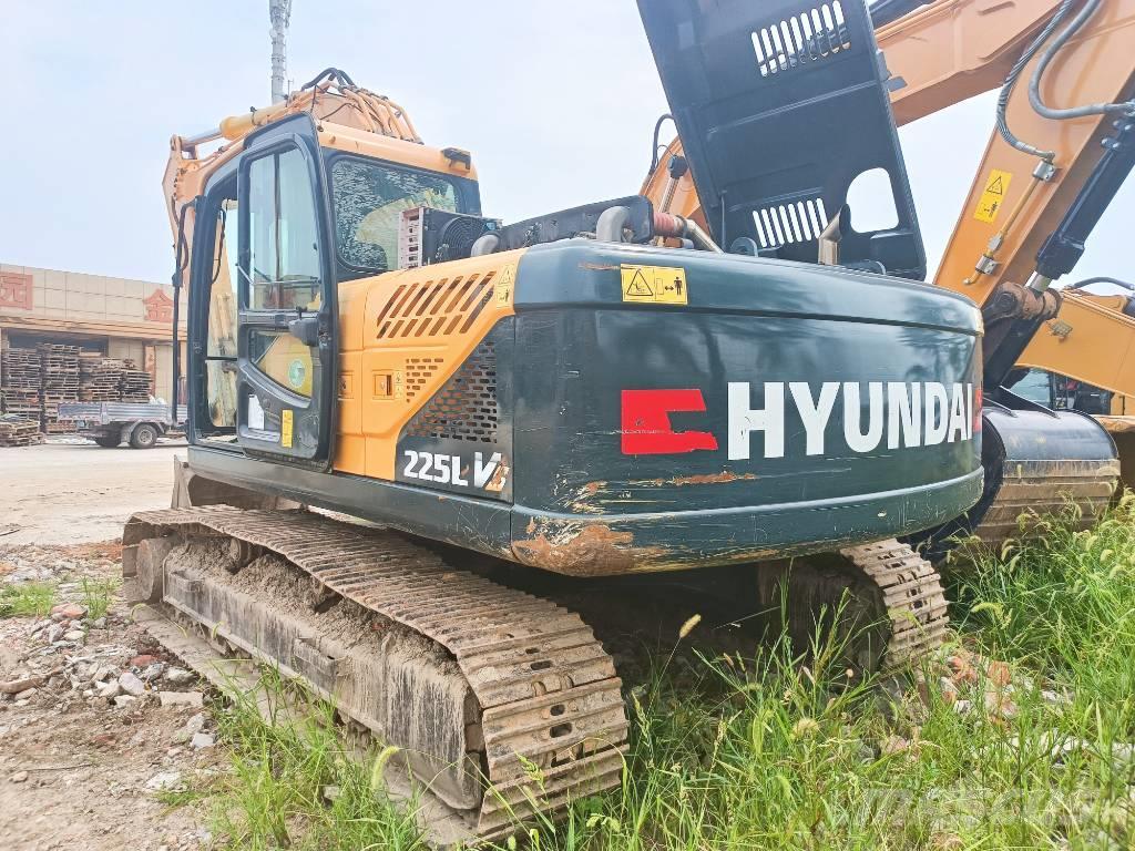 Hyundai R225 Excavadoras sobre orugas