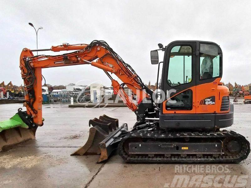 Doosan DX85R Excavadoras sobre orugas