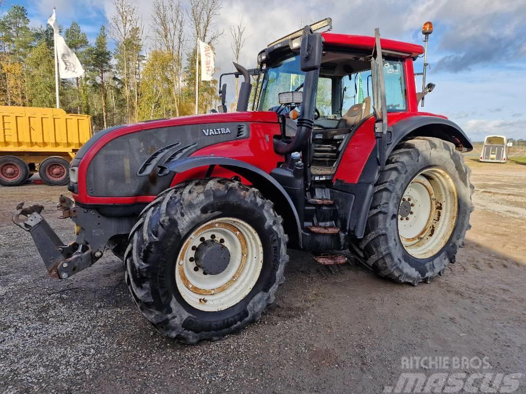 Valtra T213 Tractores