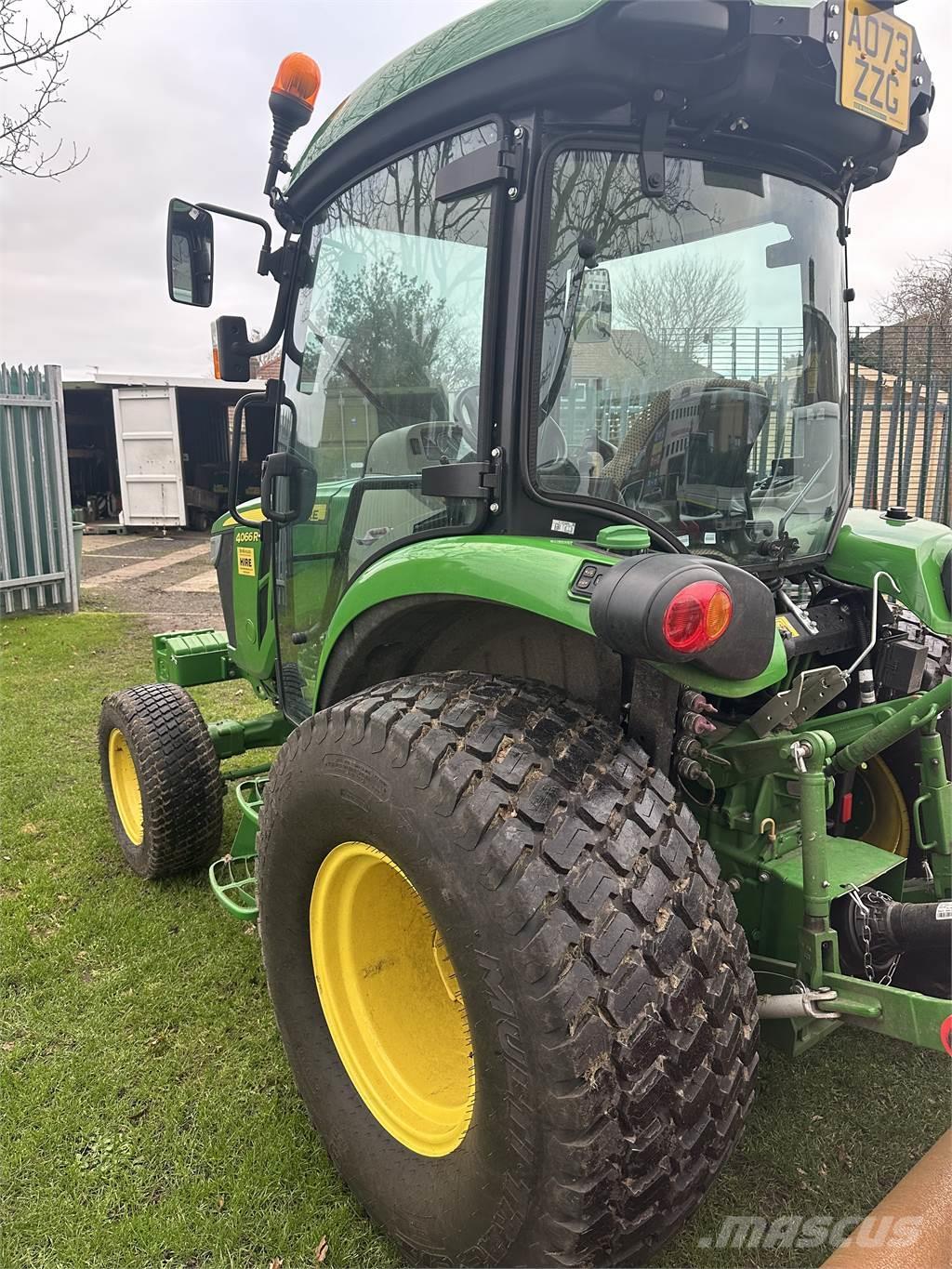 John Deere 4066R Tractores compactos