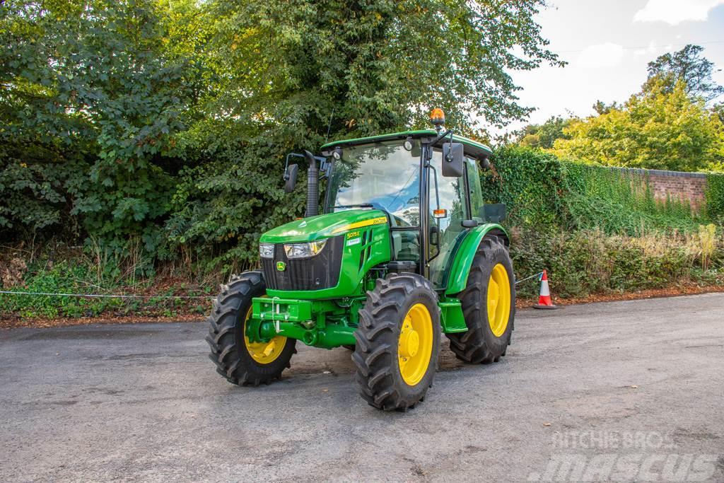 John Deere 5075E Tractores