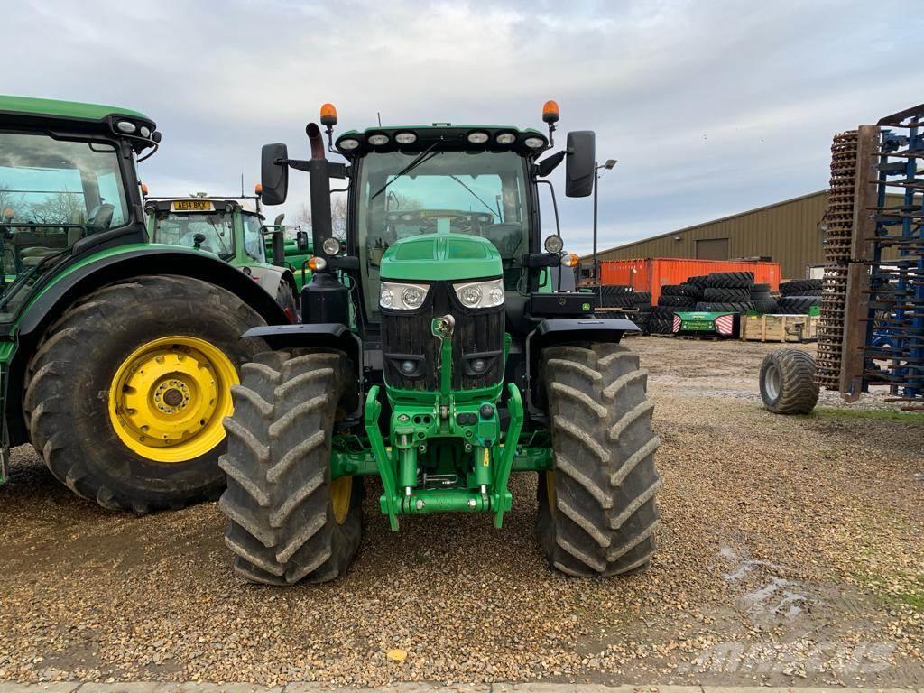 John Deere 6215R Tractores