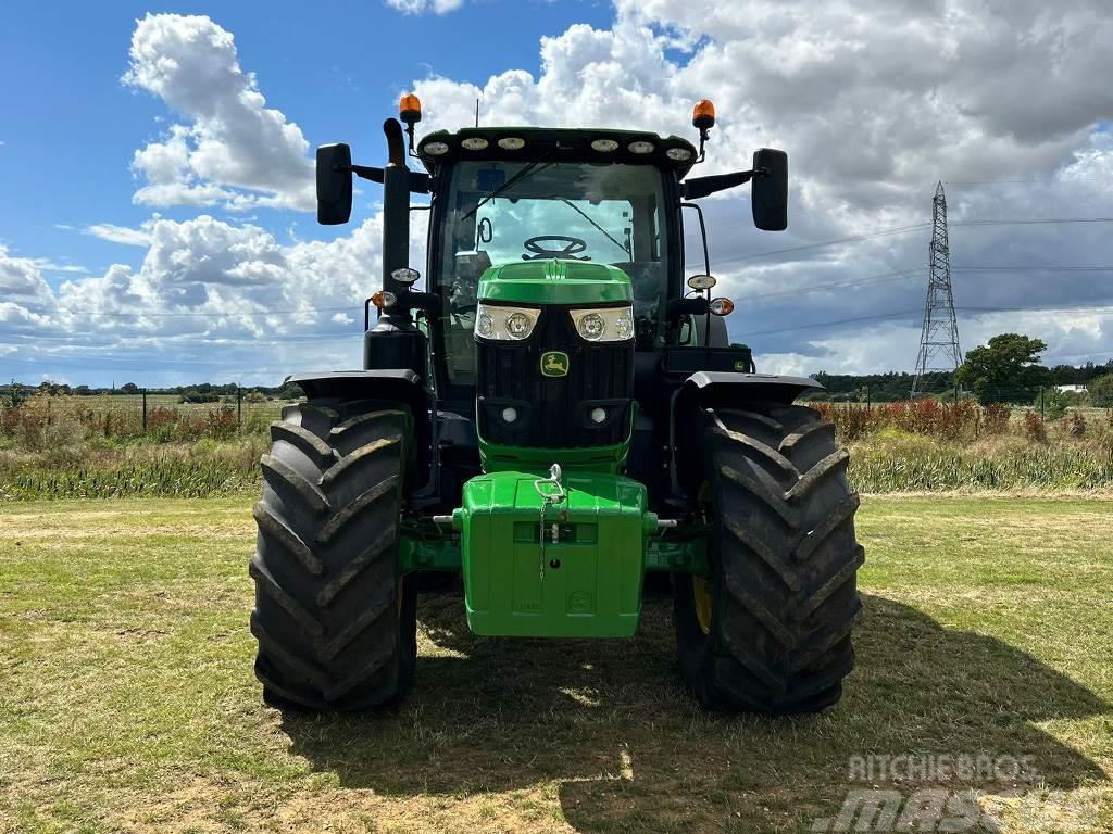 John Deere 6215R Tractores