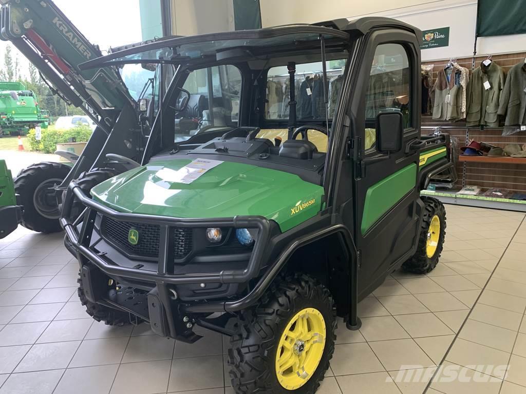 John Deere XUV865M Maquinarias para servicios públicos